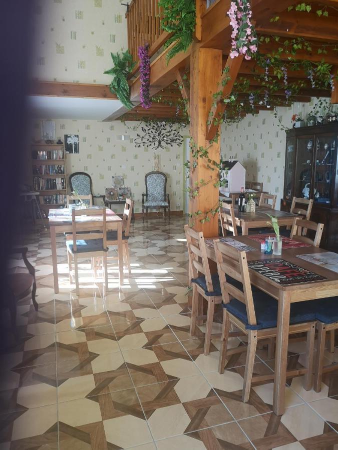 Le Pommier Chambre D'Hote Clussais-la-Pommeraie Exterior foto